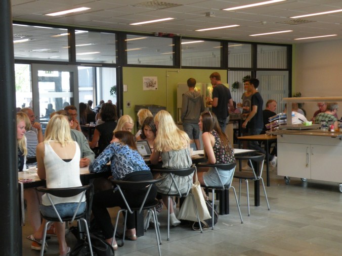 Avstressat i skolmatsalen