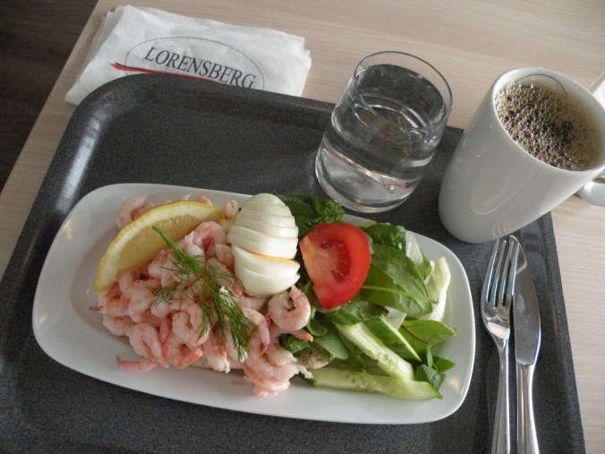 Fräsch räkmacka på Lorensbergs Café och Bistro