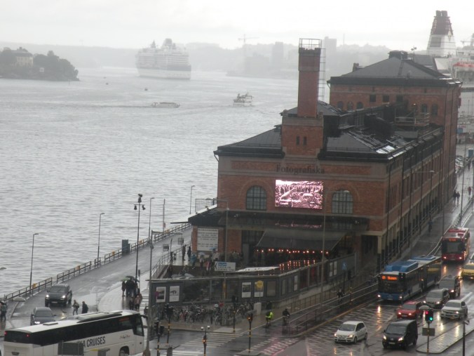 Fotografiska en regnig augustidag