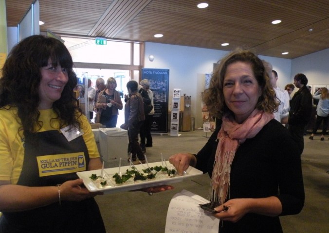 God förtäring! Kyckling med pepparrotskräm och friterad grönkål! Gott!