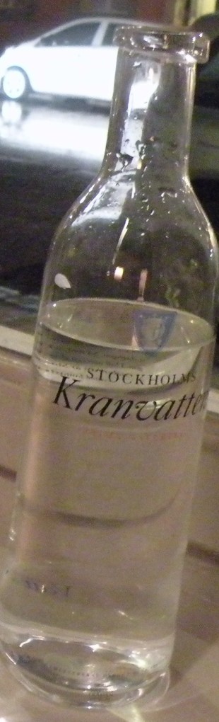 Gott vatten. Eau naturell