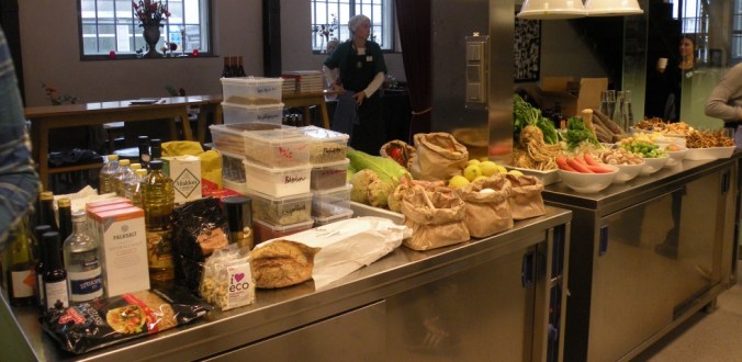 Mycket godsaker! Bara att börja skapa!