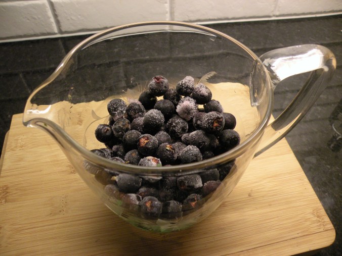 Frostnupna slånbär direkt från frysen