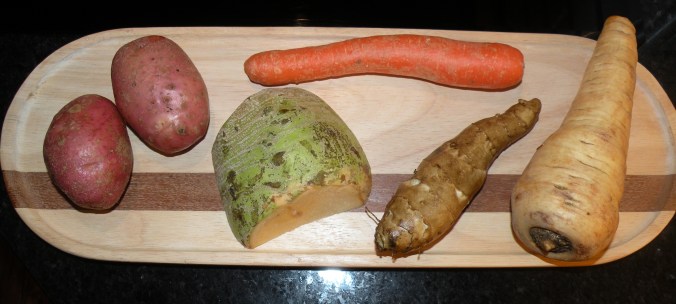 Potatis, kålrot, morot, jordärtskocka och palsternacka.