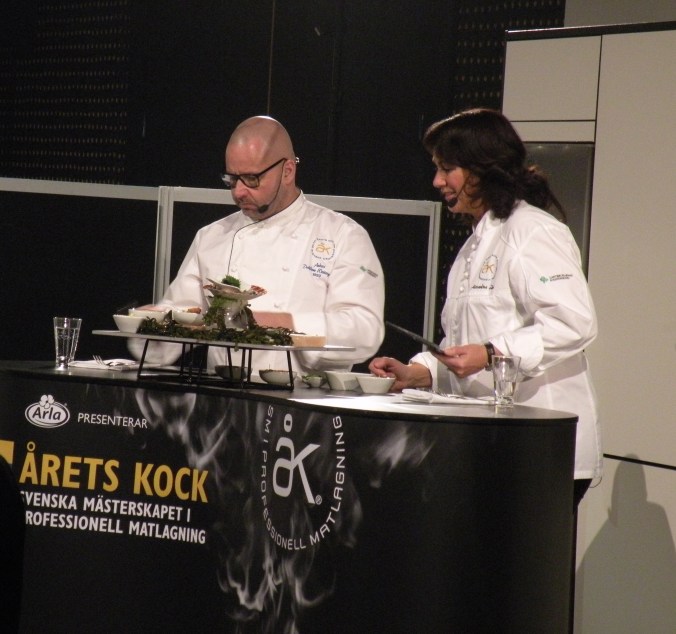 Anders Dahlbom och Alexandra Zazzi avsmakar havets läckerheter