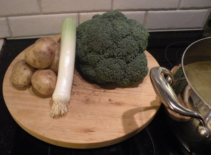 Broccoli- och potatissoppa på G