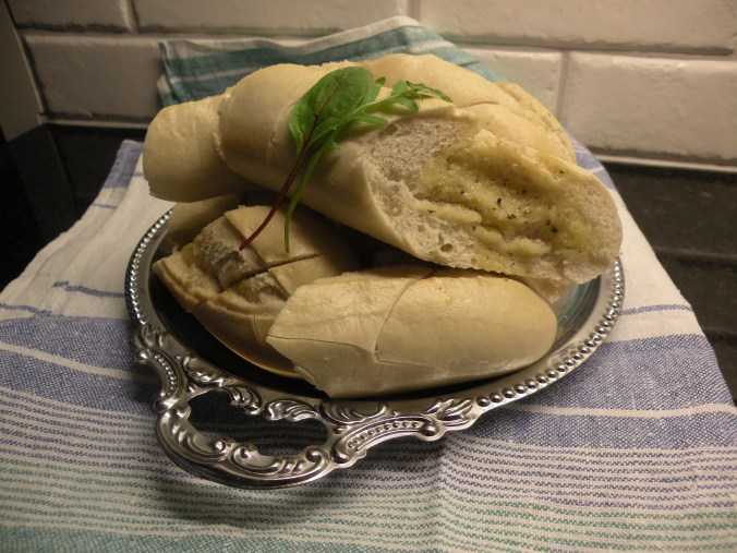 Köpebröd som färdigbakats i ugnen