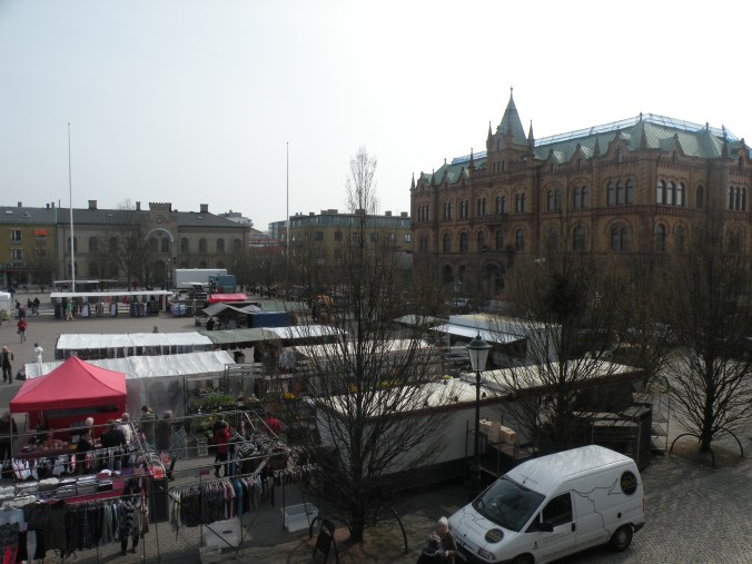 Vårlördag på Varbergs torg