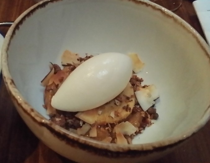 Ungkokosglass med ljuvliga tillbehör!