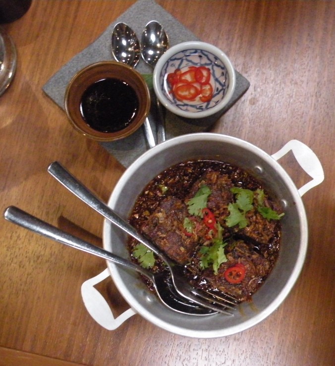 Karamellgris! Say no more! 